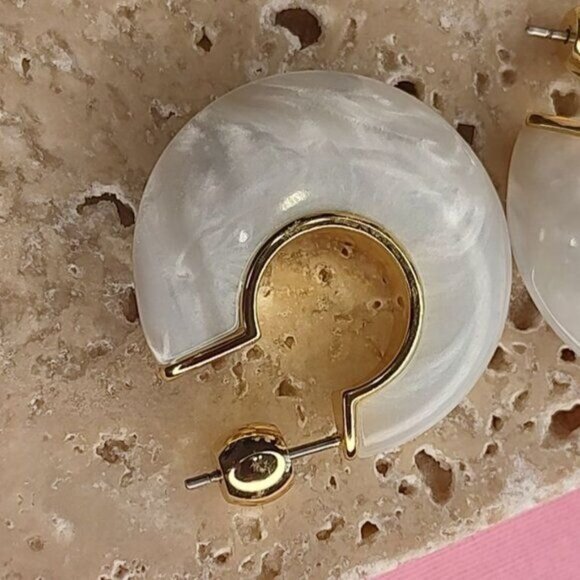 Gorjana Paseo Earrings White Marble Arc Hoops 18K Gold Plated - Picture 8 of 12